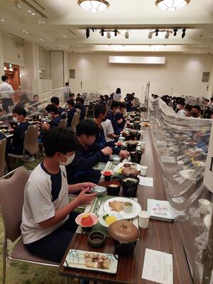 夕食会場の様子